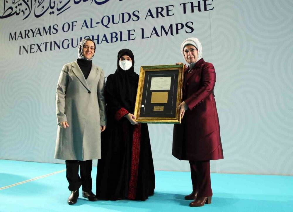 Emine Erdoğan’ın gözyaşları Filistinli çocuklar için aktı