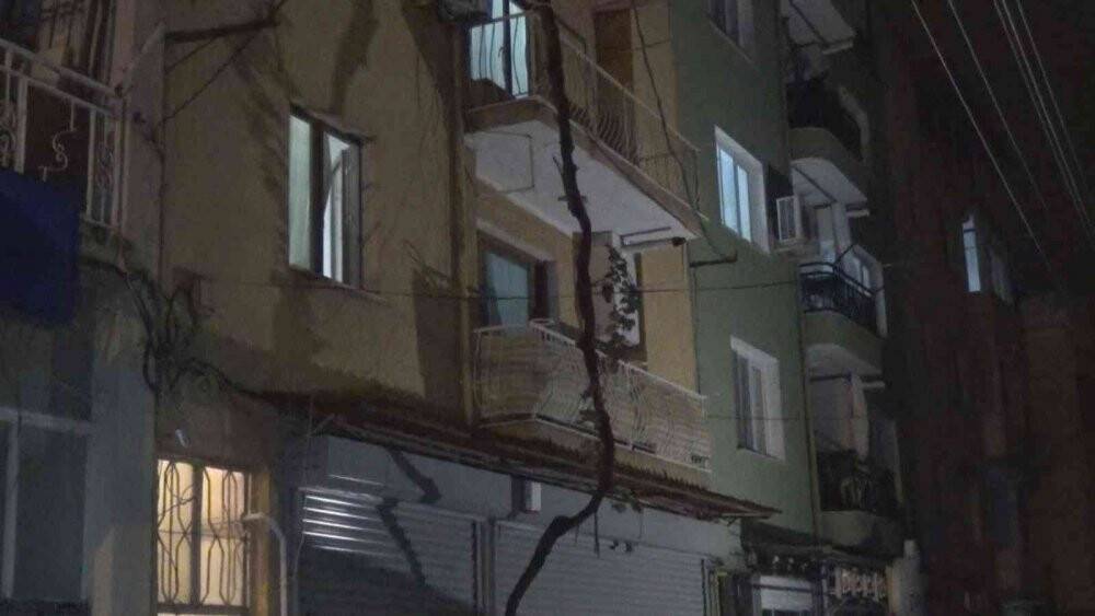 Evinde silahla vurulmuş halde bir kişi ölü bulundu