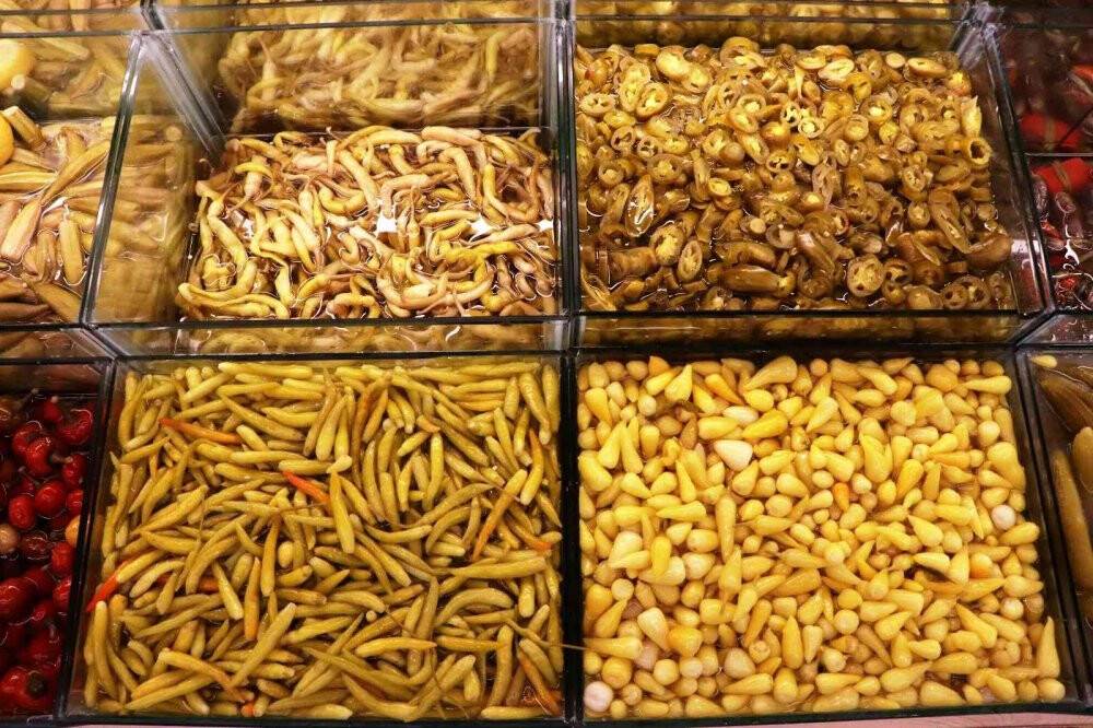 110 çeşit turşu raflarda yerini aldı