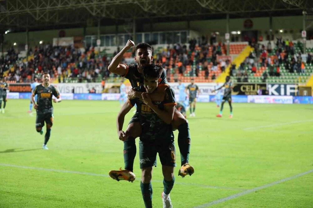 Aytemiz Alanyaspor 3 puanı 6 golle aldı