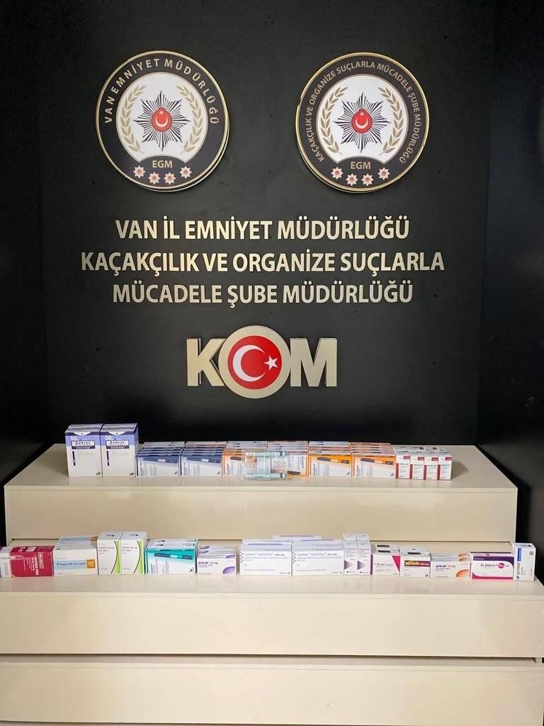 Bin 62 adet tıbbi ilaç ele geçirildi