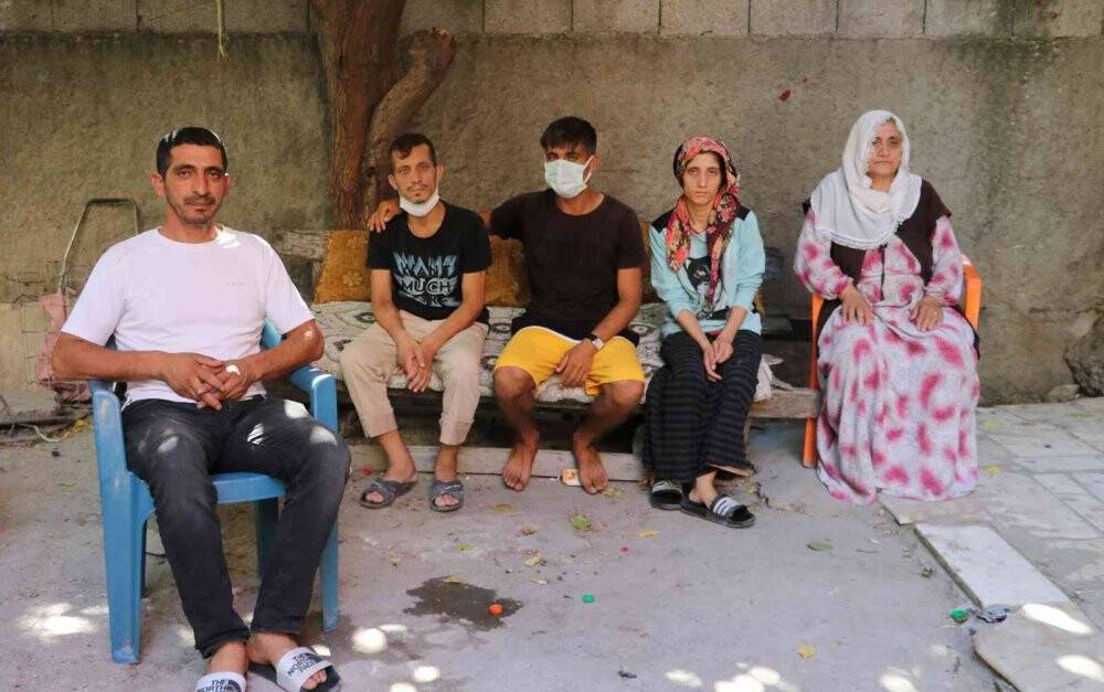 Diyalize bağlı yaşayan 3 kardeşin hayali böbrek nakil olmak
