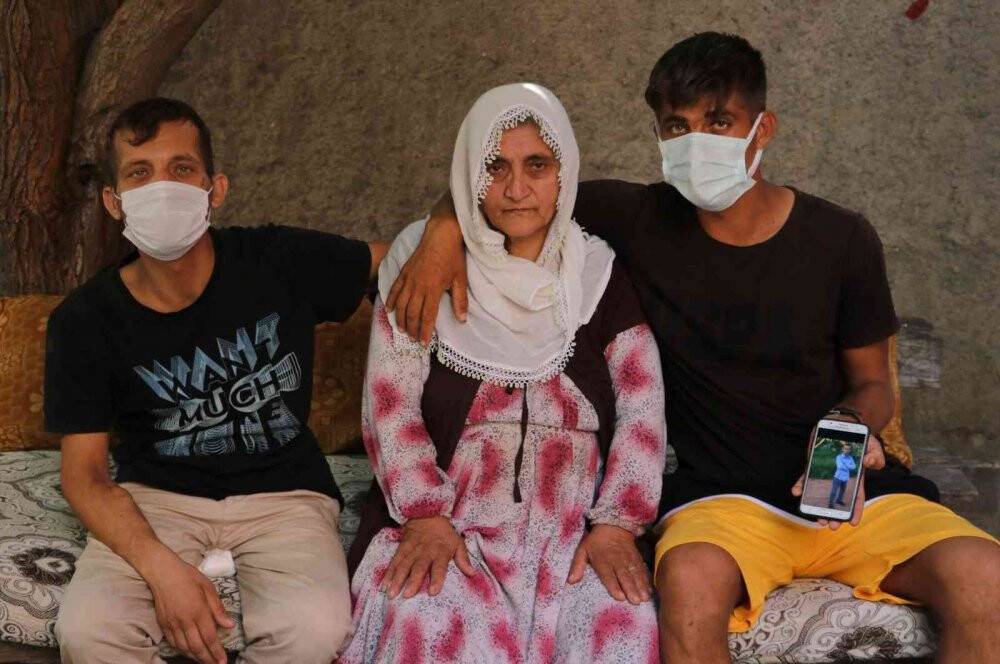 Diyalize bağlı yaşayan 3 kardeşin hayali böbrek nakil olmak