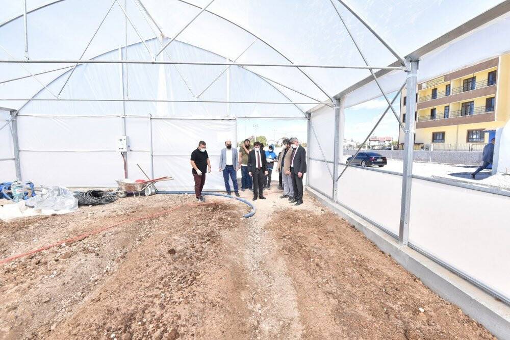 Karataylı öğrenciler hem öğreniyor hem kazanıyor