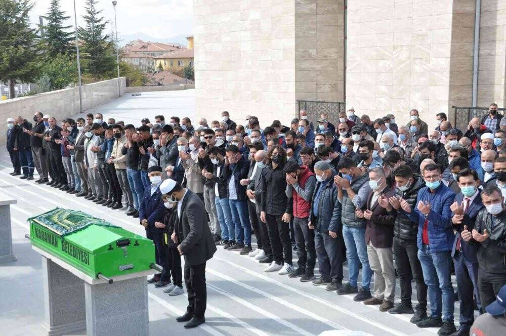 Kazada ölen genç öğretmen son yolculuğuna uğurlandı