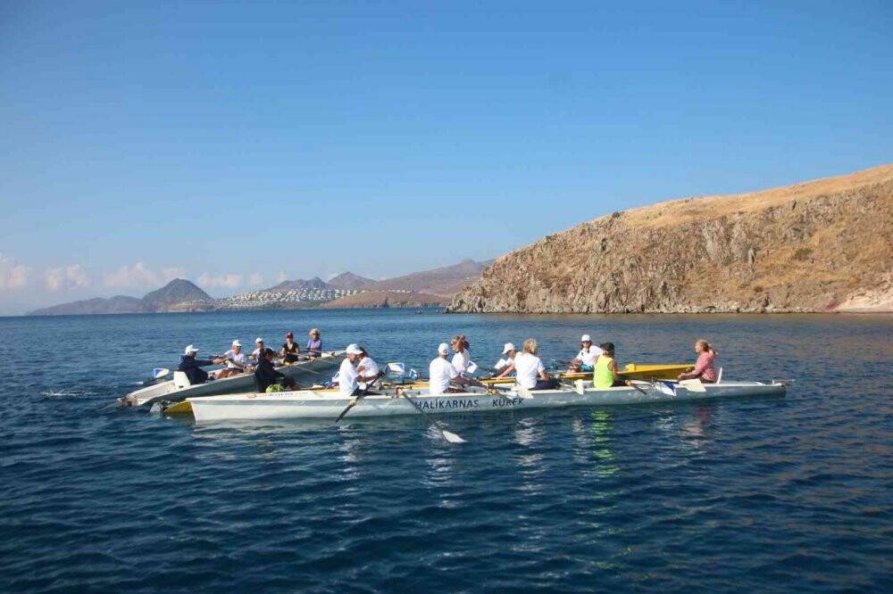Muğla koylarını kürekle gezecekler