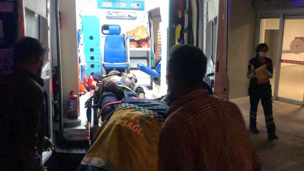 Okul inşaatında asansör boşluğuna düşen işçi ağır yaralandı