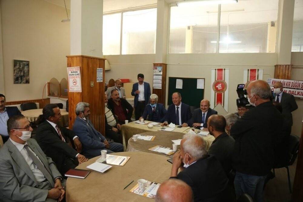 Başkan Oprukçu ve Kaymakam Çakıcı muhtarlarla bir araya geldi