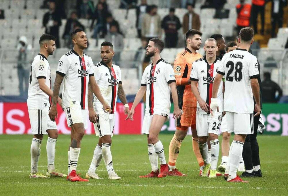 Beşiktaş, Sporting Lizbon'a yenildi