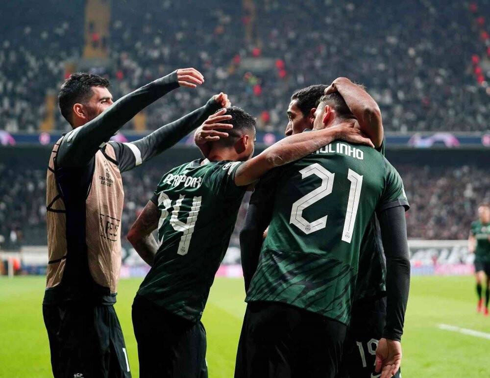 Beşiktaş, Sporting Lizbon'a yenildi