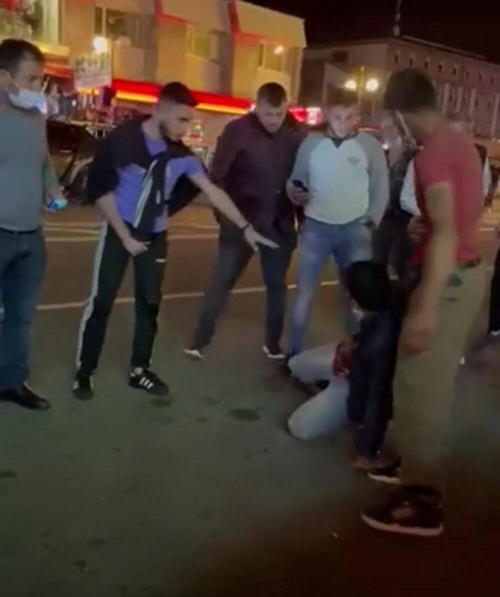 Bıçaklı kavgaya karışan 9 yabancı uyruklu şahıs sınır dışı edildi