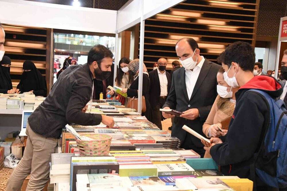 Konya Kitap Günleri’nin beşinci gününde ziyaretçi sayısı 250 bini aştı
