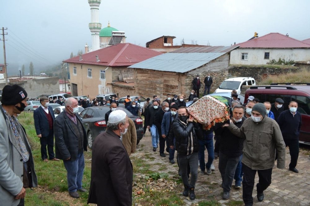 Tokat’ta trafik kazasında ölen 2 kişi toprağa verildi