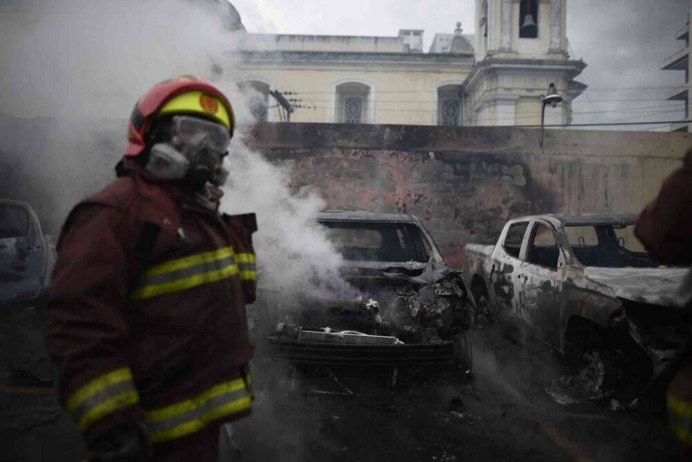 Guatemala’da isyan ! Emekli askerler kongre binasını bastı