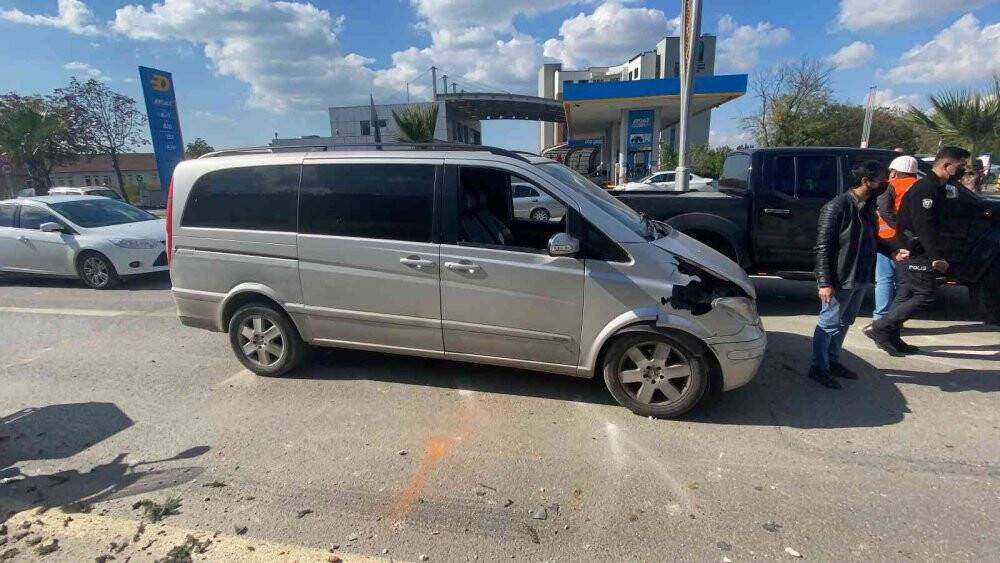 Hafriyat sahasında yapılan kontrollü patlatma,  ortalığı savaş alanına çevirdi