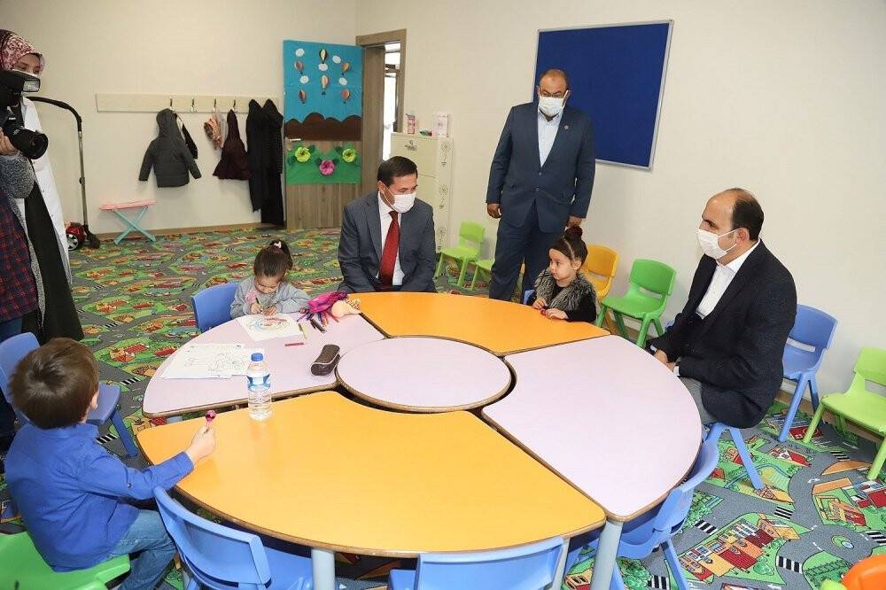 Karatay’a kazandırılan Orhangazi Sosyal Tesisi’nin açılışı yapıldı