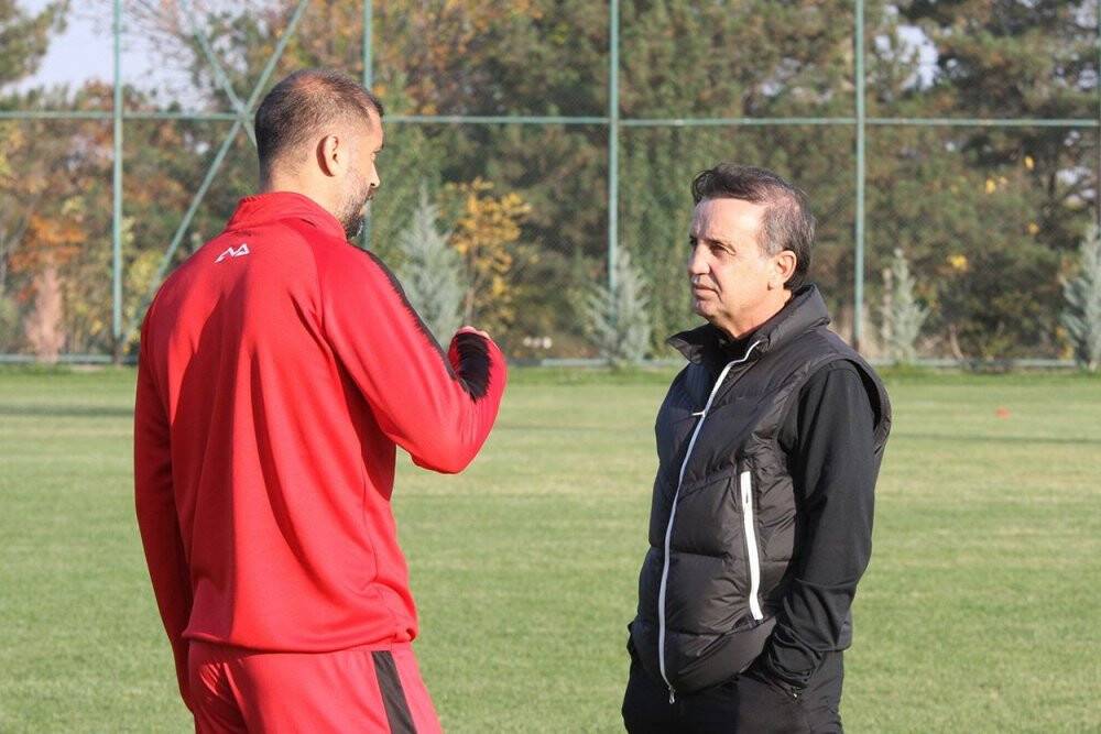 Suat Kaya, Eskişehirspor ile ilk antrenmanına çıktı