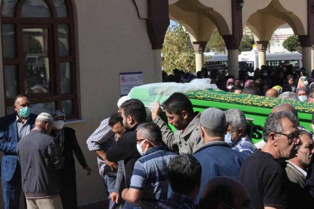 Eşi tarafından darp edilerek öldürülen kadının cenazesinde şoke eden tepki