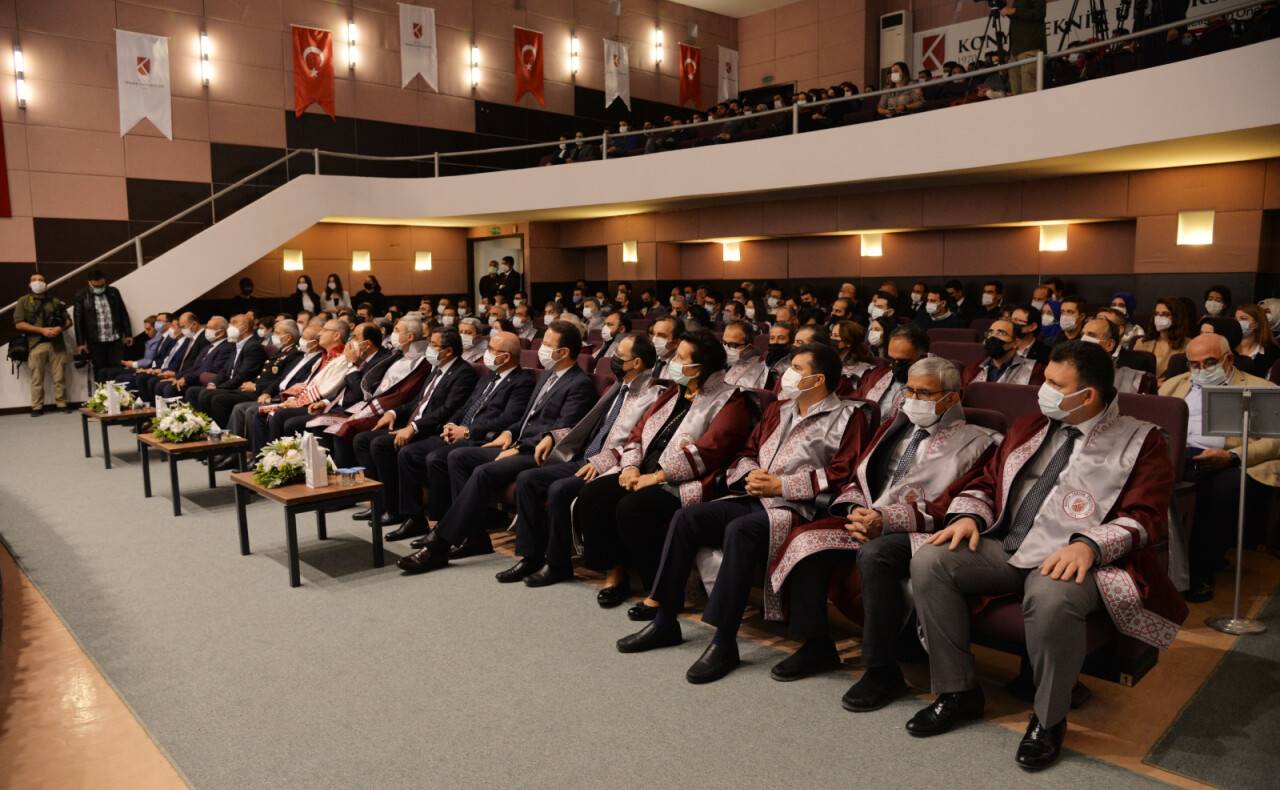 2021-2022-ogretim-yili-acilisi-duzenlenen-torenle-gerceklesti-1.jpeg