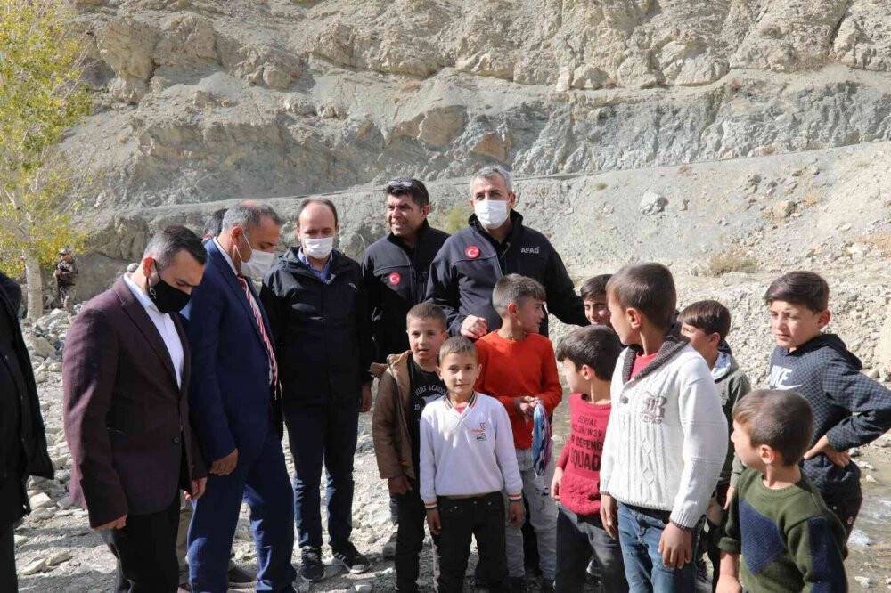 AFAD Başkanı Yunus Sezer sel bölgesinde