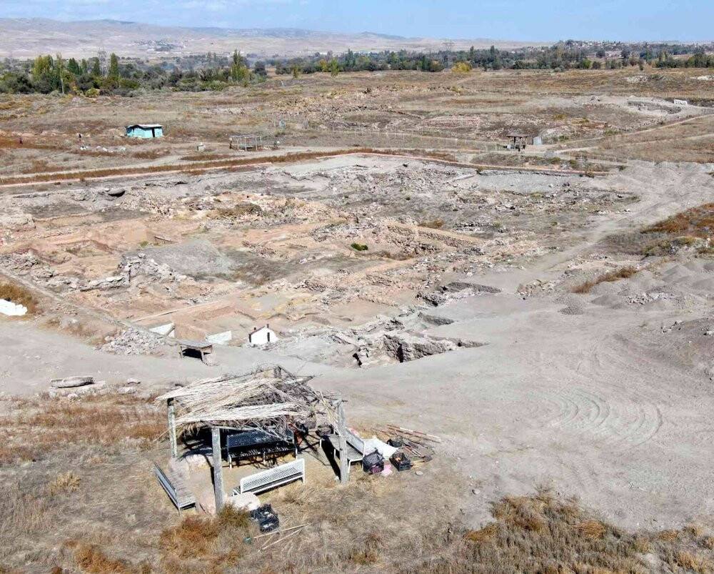 Günlüklerdeki sırlar aydınlanmayı bekliyor