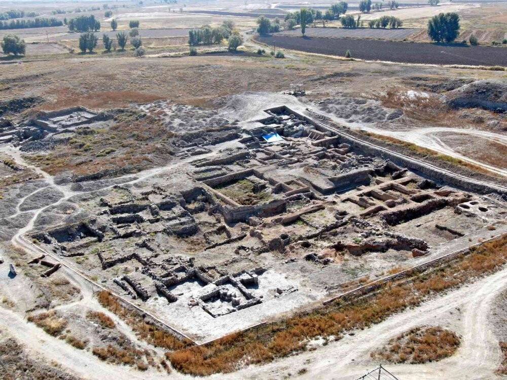 Günlüklerdeki sırlar aydınlanmayı bekliyor