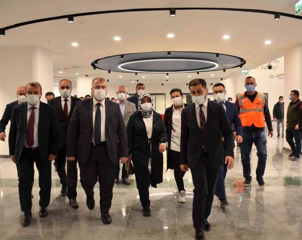 Sağlık Bakan Yardımcısı Eldemir, Bozüyük Devlet Hastanesi’nde incelemelerde bulundu