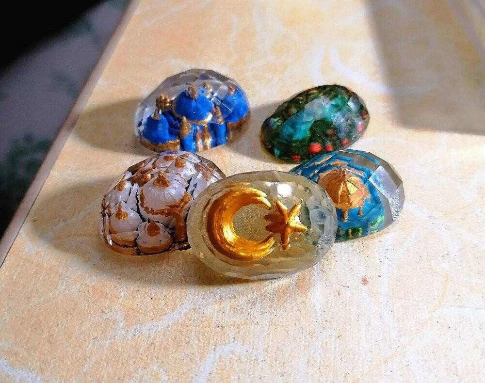 Tarihi mekanları yüzüklere işliyor