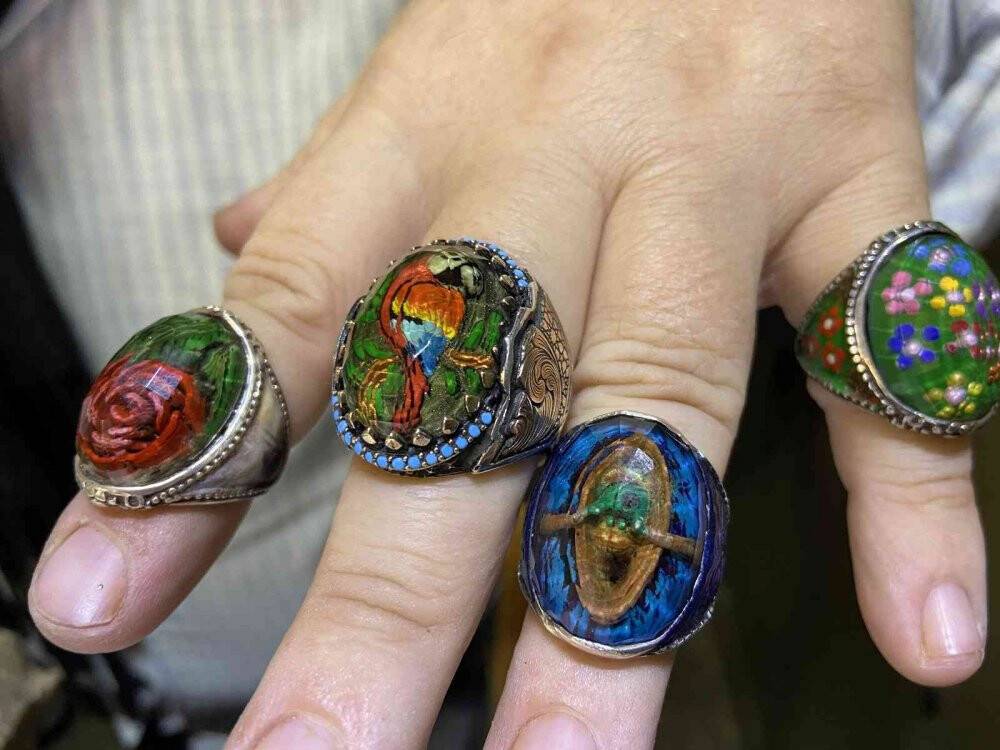 Tarihi mekanları yüzüklere işliyor