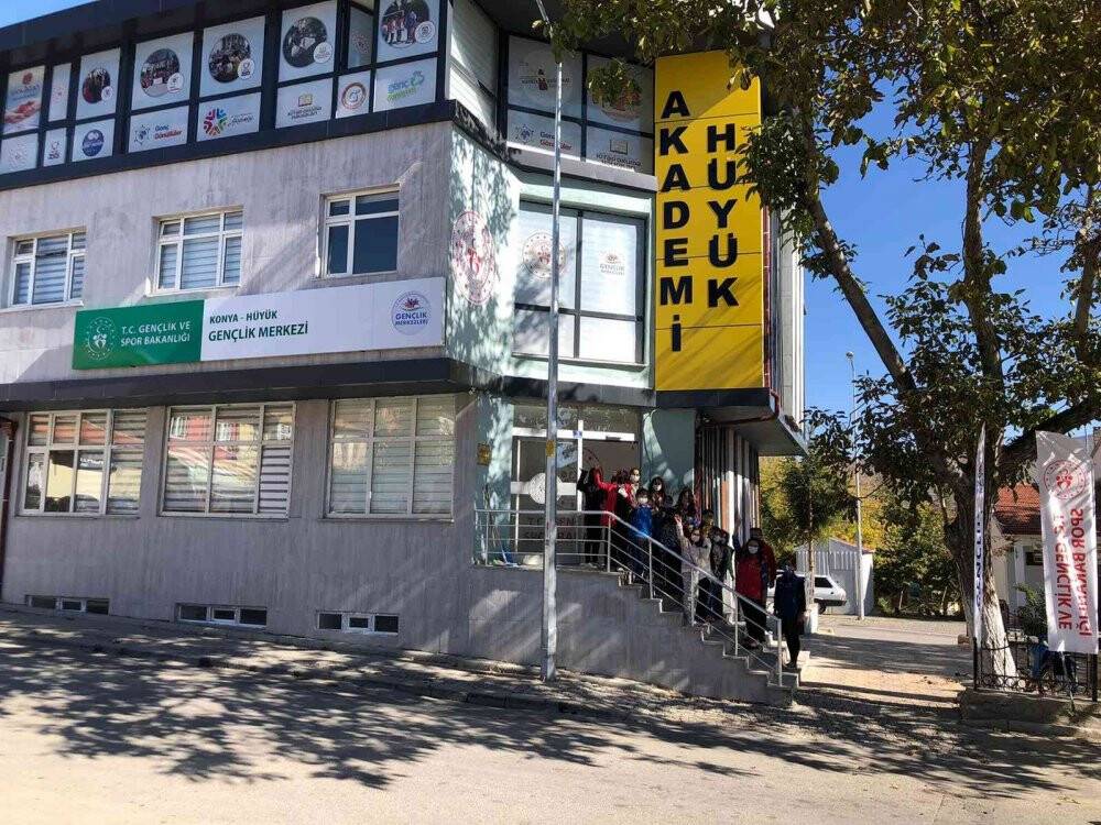 Akademi Hüyük’te kurs mesaisi başladı