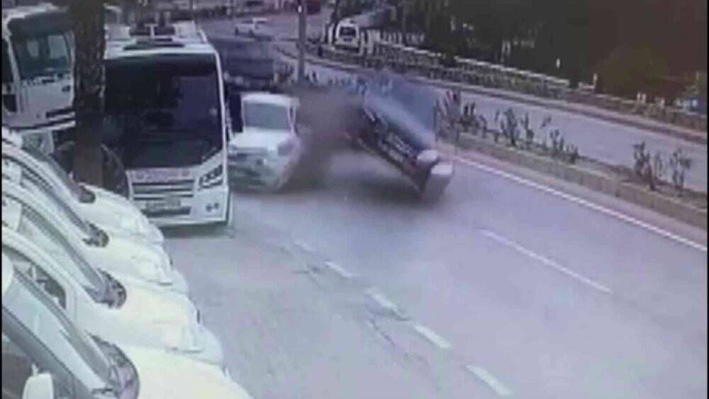 Bodrum’daki kaza güvenlik kamerasına yansıdı