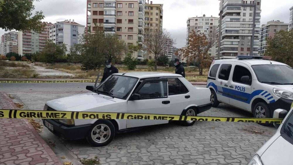 Otomobilde ölü bulundu