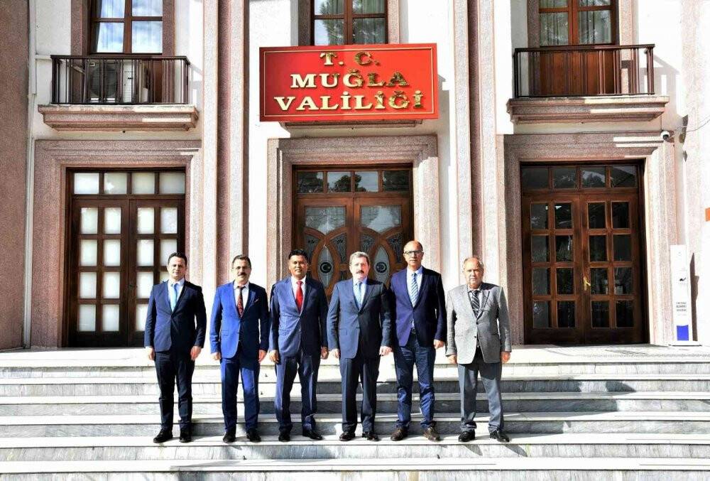 Sri Lanka Ankara Büyükelçisi Vali Orhan Tavlı’yı ziyaret etti