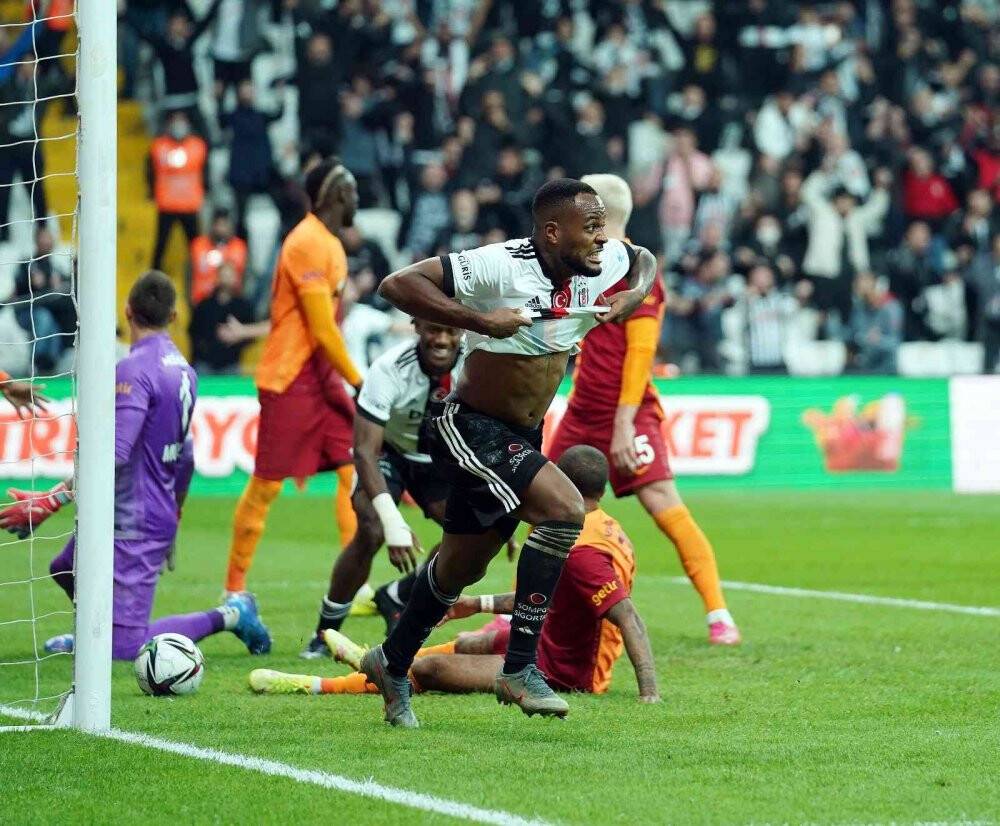 Süper Lig: Beşiktaş: 2 - Galatasaray: 1 (Maç sonucu)