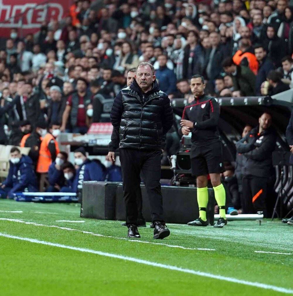 Süper Lig: Beşiktaş: 2 - Galatasaray: 1 (Maç sonucu)