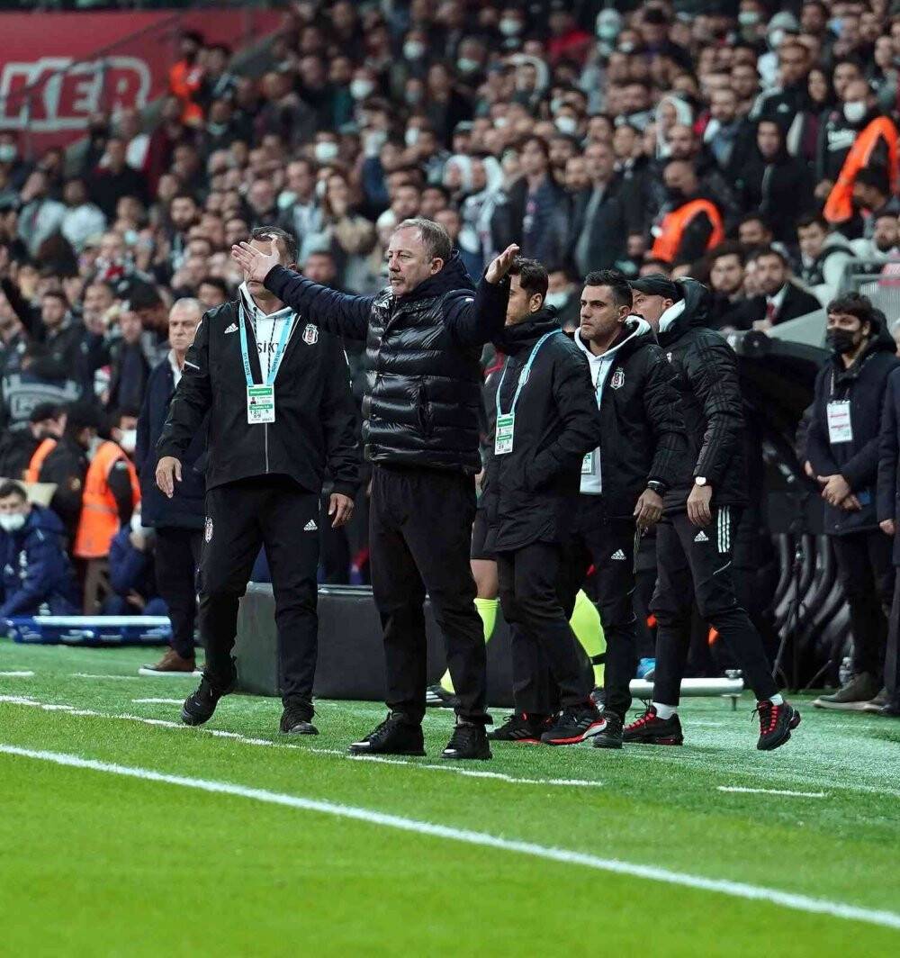 Süper Lig: Beşiktaş: 2 - Galatasaray: 1 (Maç sonucu)