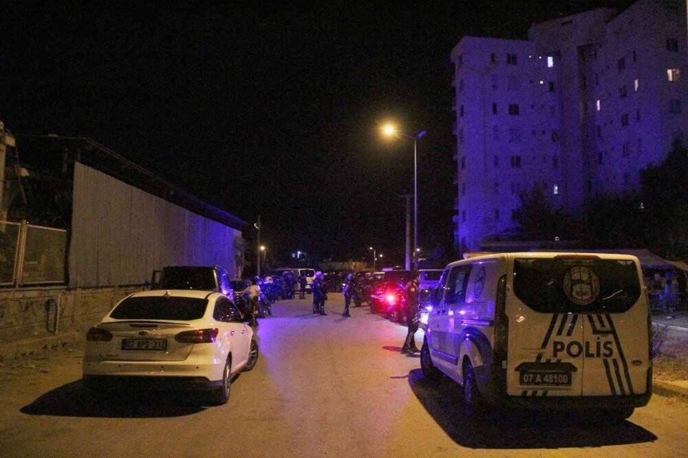 Antalya’da sokak düğünü değil savaş yeri