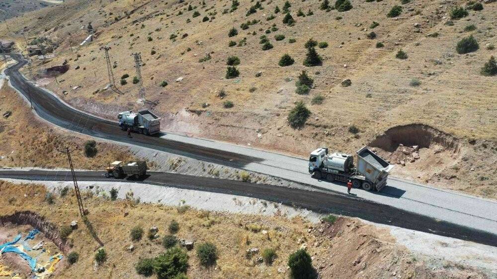 Konya Büyükşehir 400 km mahalle yolunu tamamladı