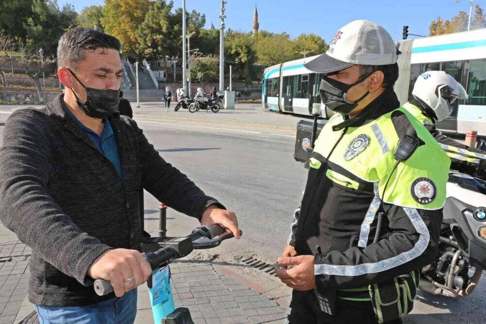 Konya’da elektrikli scooter denetimi