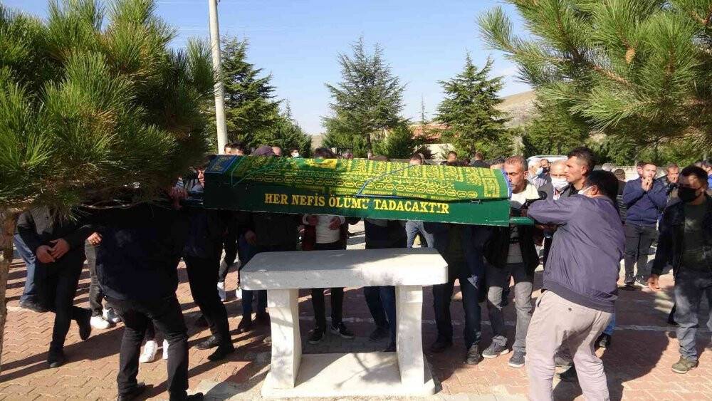 Konya’da öldürülen apartman görevlisi son yolculuğuna uğurlandı