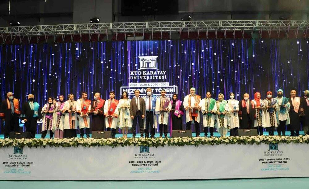 KTO Karatay Üniversitesinde mezuniyet coşkusu