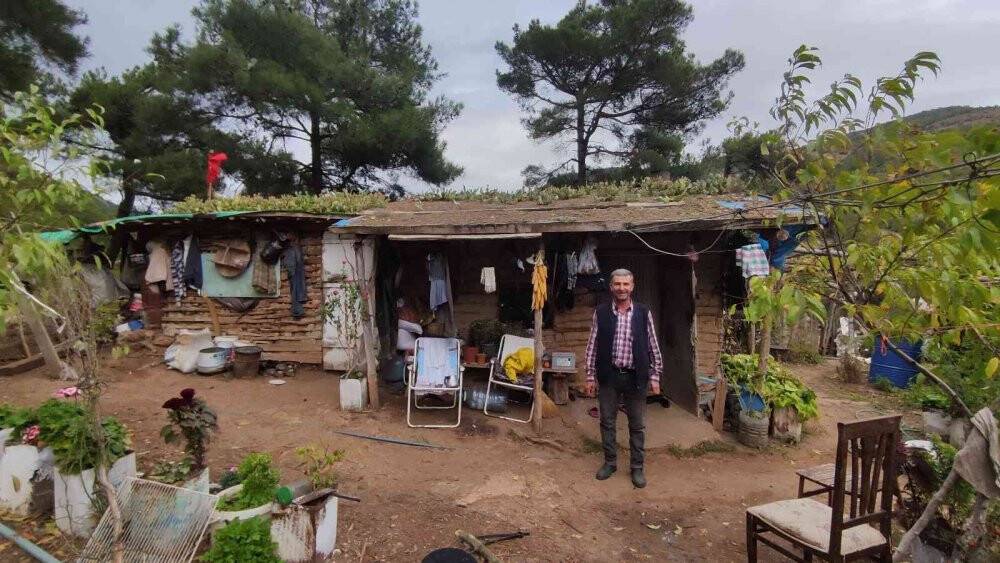 Teknolojik çoban, kulübesinde TV izlemek için dereye santral kurdu
