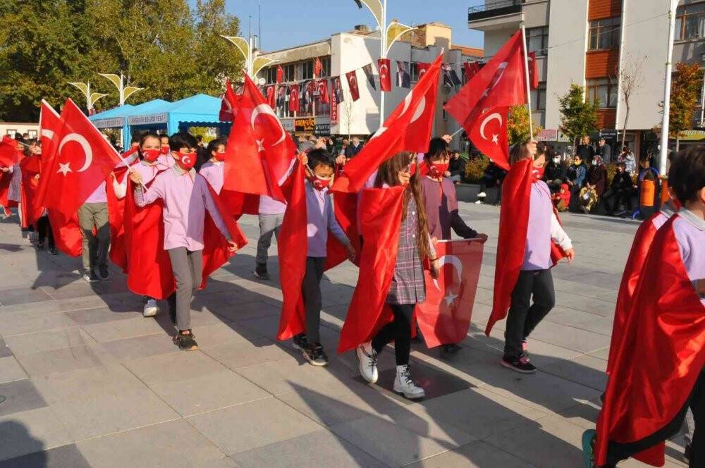 Akşehir’de 29 Ekim kutlamaları yapıldı
