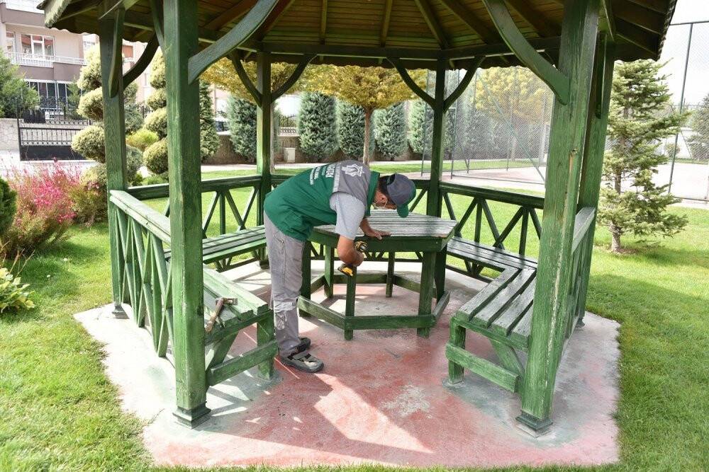 Karatay’ın parklarında yenileme ve düzenleme çalışmaları sürüyor