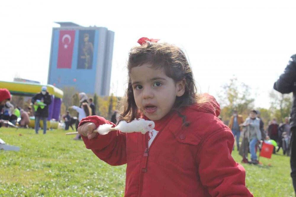 Türkiye’nin en büyük millet bahçesine vatandaşlardan yoğun ilgi