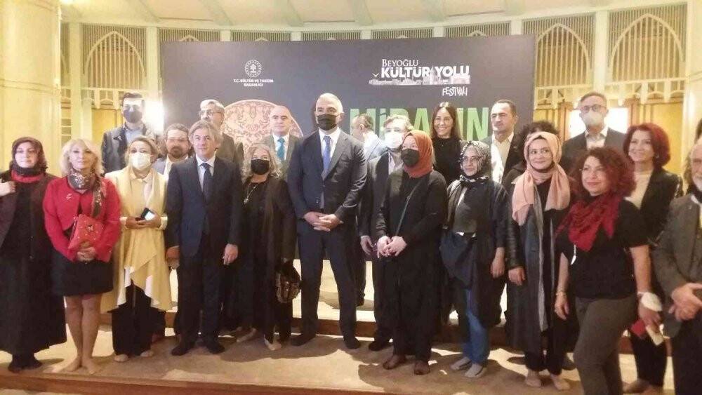 Bakan Mehmet Nuri Ersoy, Beyoğlu Kültür Yolu’nu gezdi