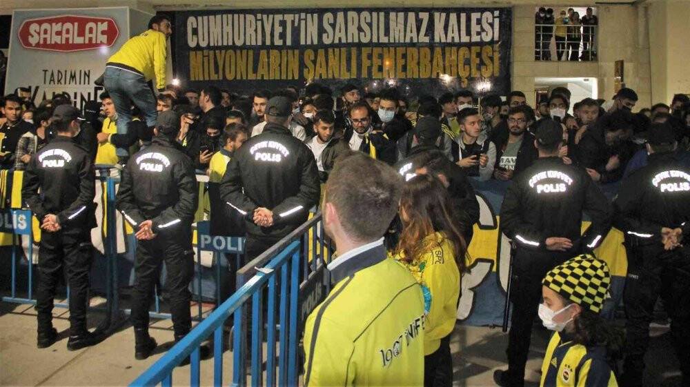 Fenerbahçe kafilesi Konya’ya geldi