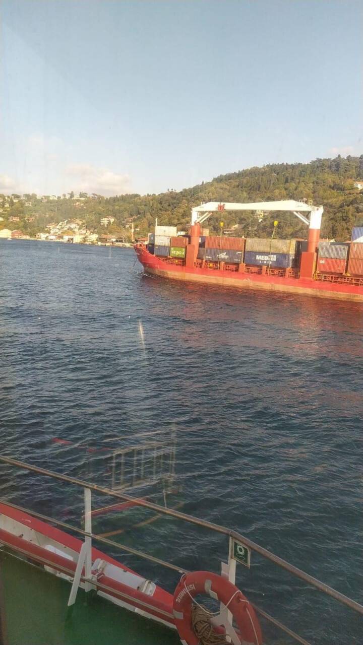 İstanbul Boğazı’nda gemi sürüklendi