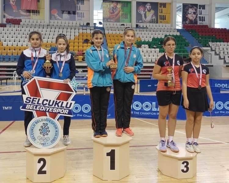 Masa Tenisi takımı Ankara’dan şampiyonluk ile döndü