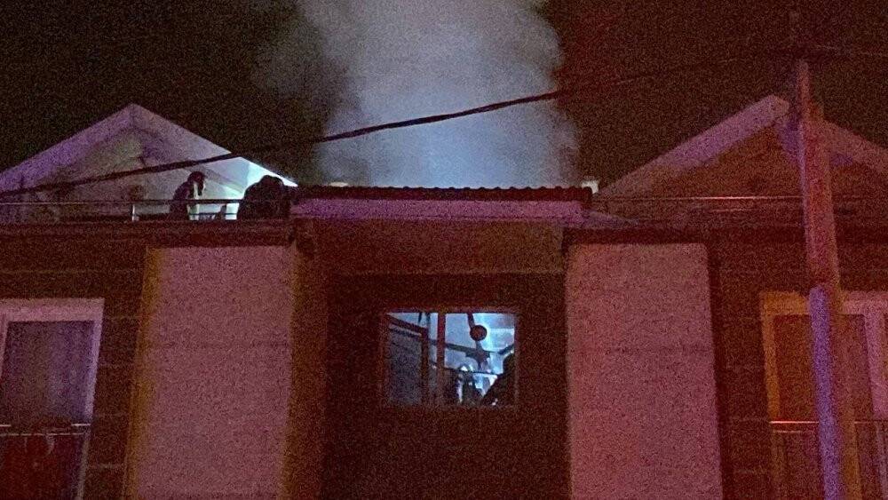3 katlı binanın teras katında yangın